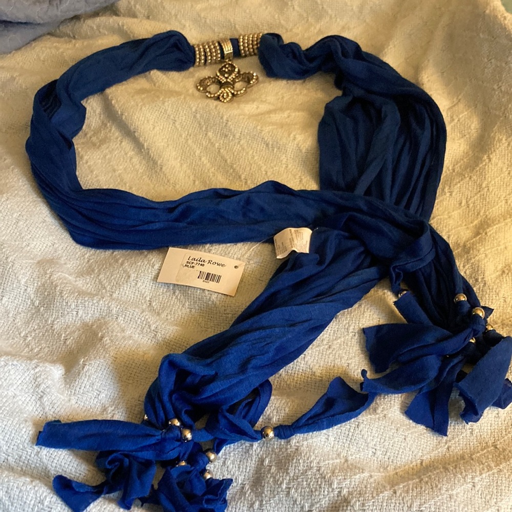 Blue fleur de lis scarf nwt